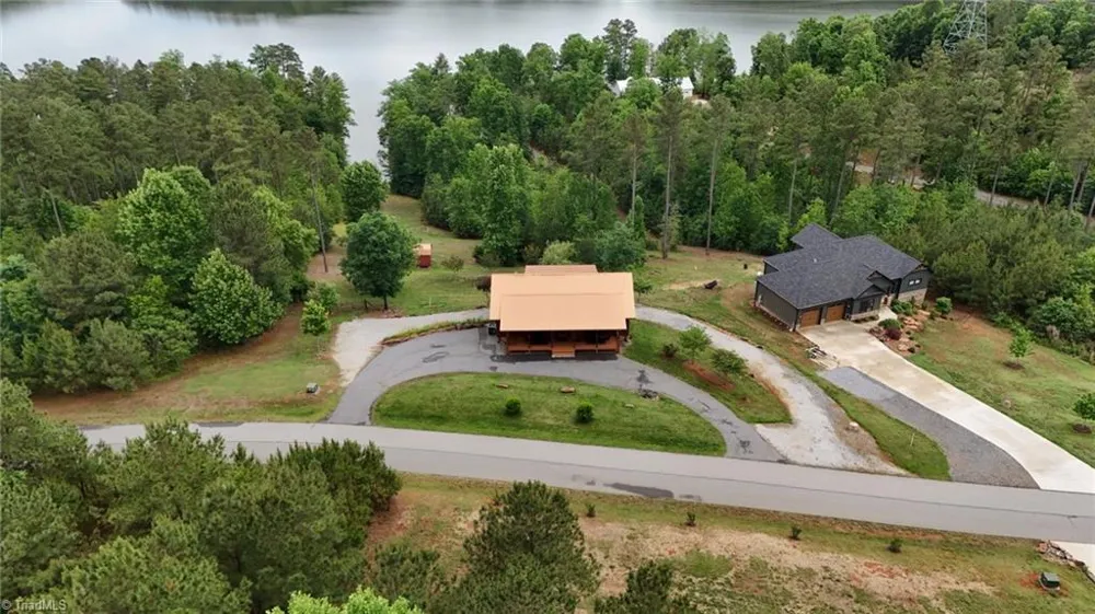 1732 Waters Edge Drive Granite Falls, NC 28630