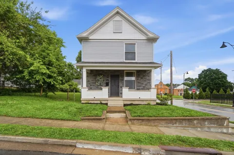 202 Warwick Avenue