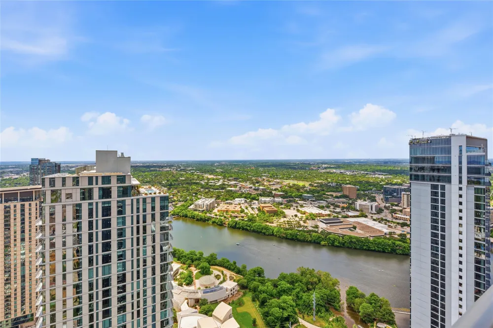 610 Davis Street #5003 Austin, TX 78701