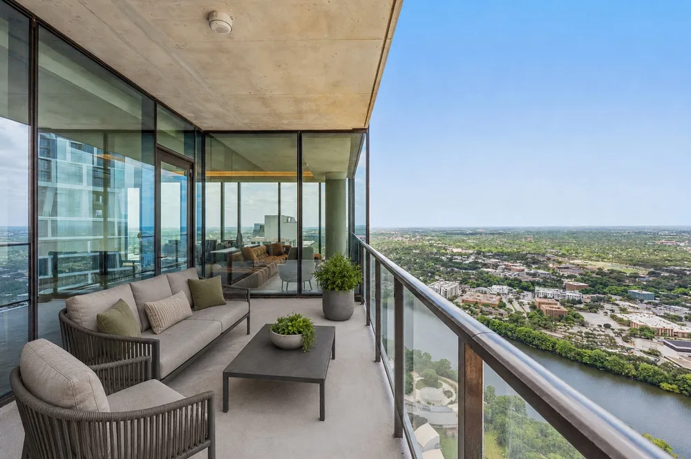 610 Davis Street #5003 Austin, TX 78701