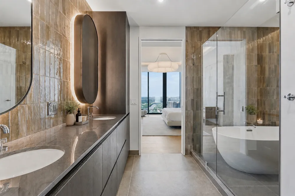 610 Davis Street #5003 Austin, TX 78701