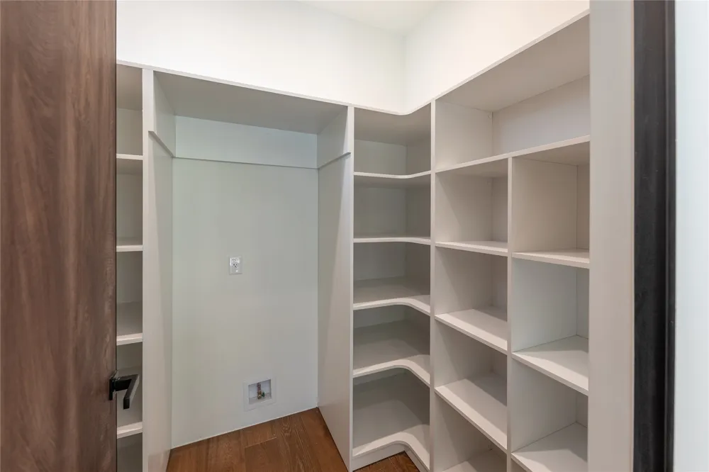 614 Robin Dale Drive Lakeway, TX 78734