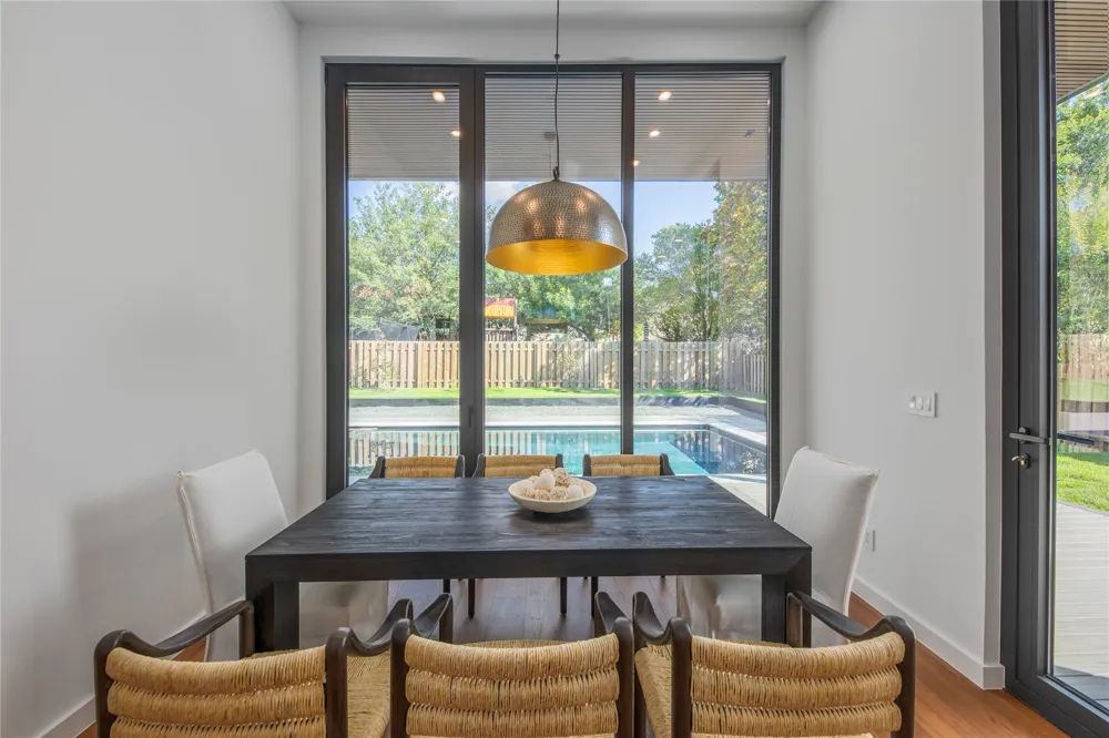 614 Robin Dale Drive Lakeway, TX 78734
