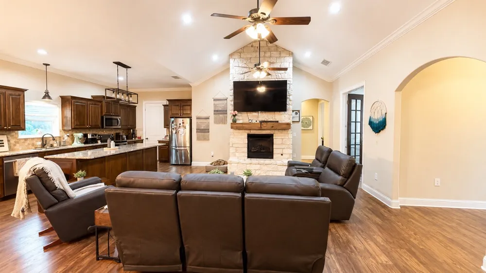 637 CR 151 Carthage, TX 75633