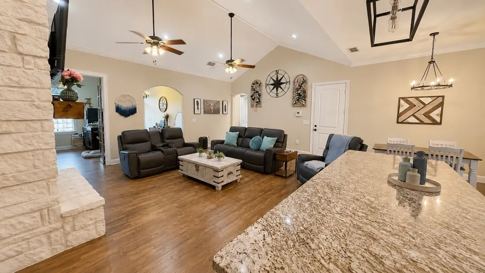 637 CR 151 Carthage, TX 75633