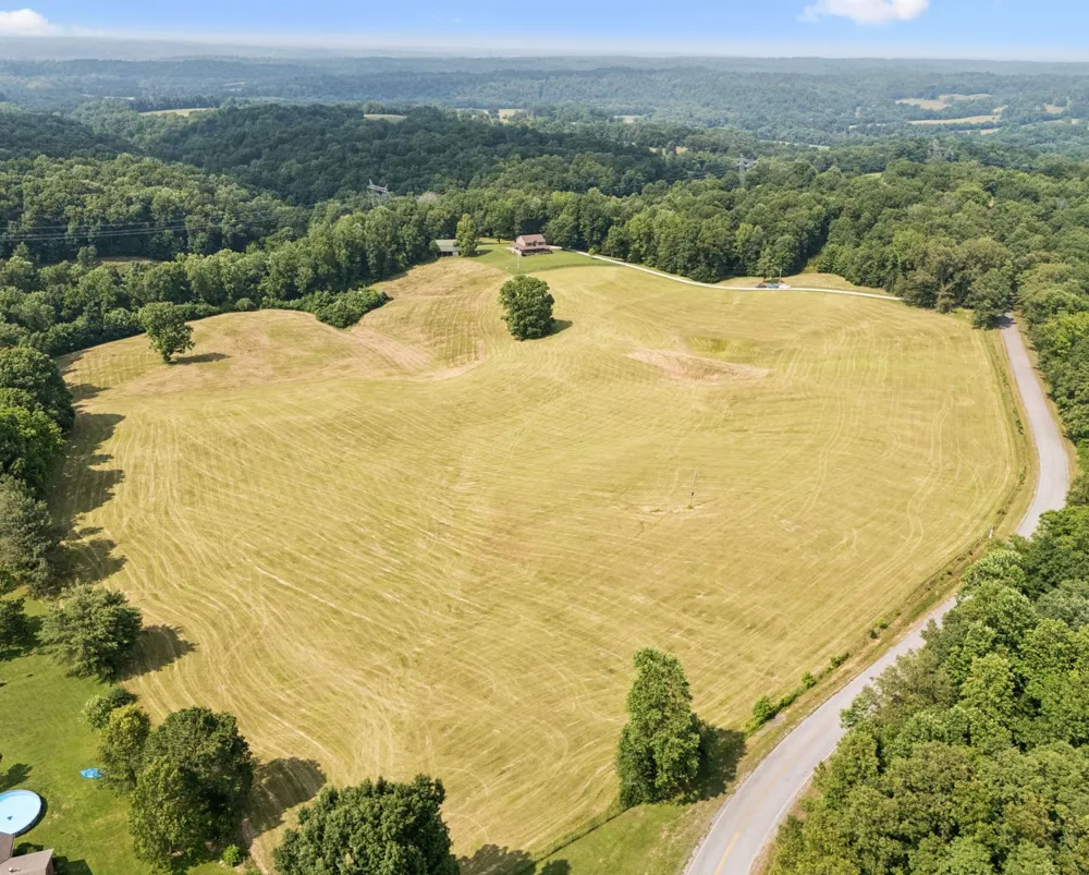 4255 McFall Rd Cumberland City, TN 37050
