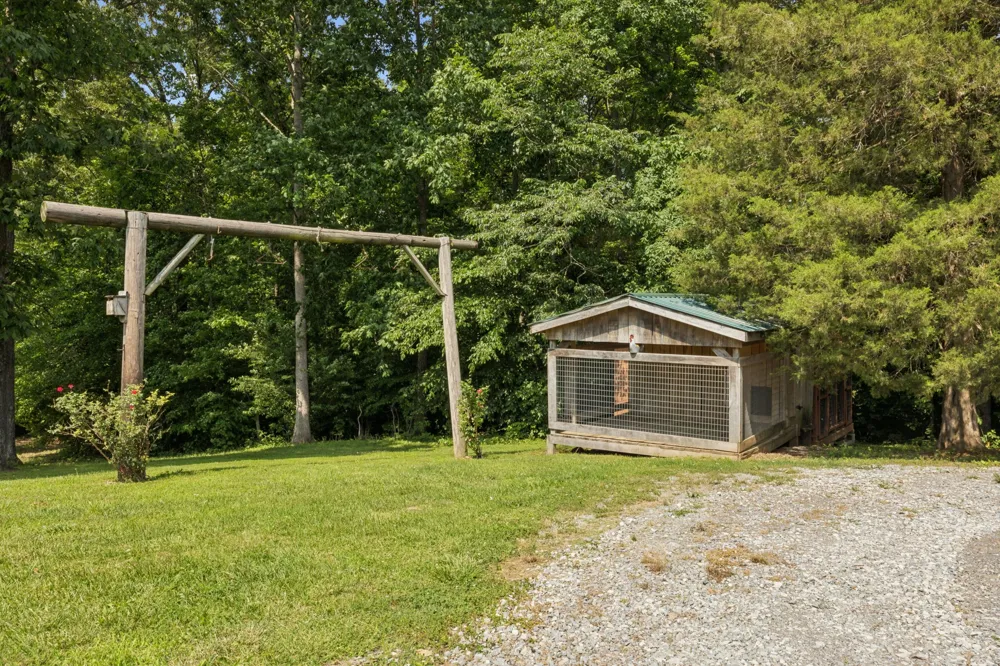 4255 McFall Rd Cumberland City, TN 37050