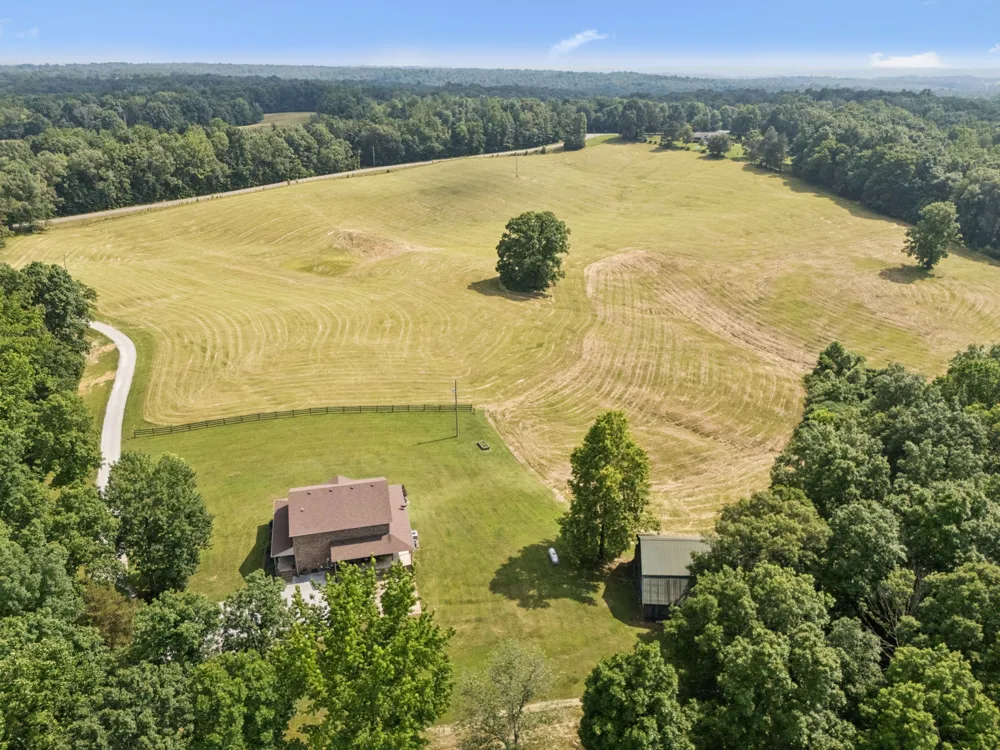 4255 McFall Rd Cumberland City, TN 37050