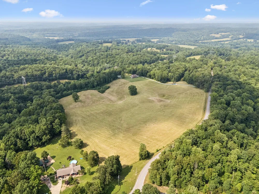 4255 McFall Rd Cumberland City, TN 37050
