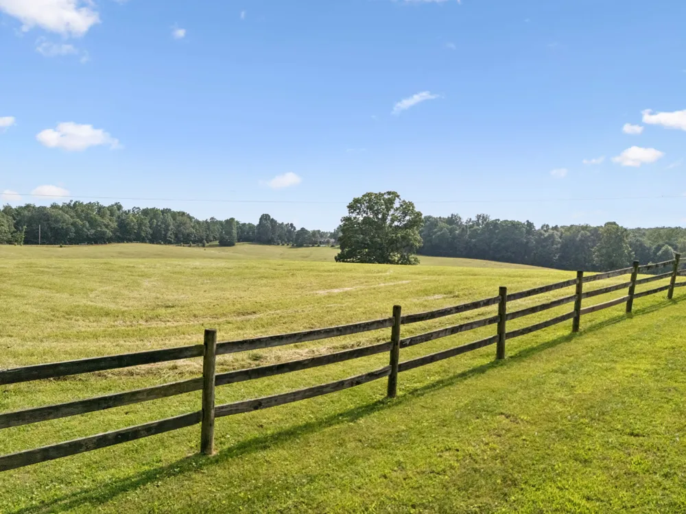 4255 McFall Rd Cumberland City, TN 37050