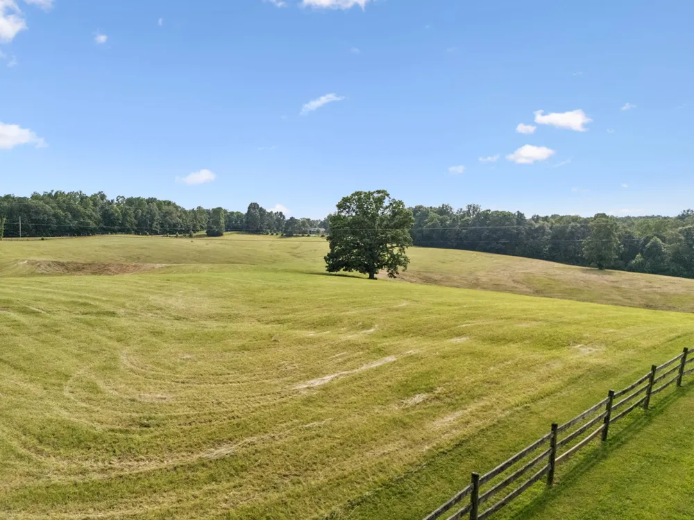 4255 McFall Rd Cumberland City, TN 37050