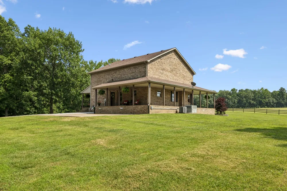 4255 McFall Rd Cumberland City, TN 37050