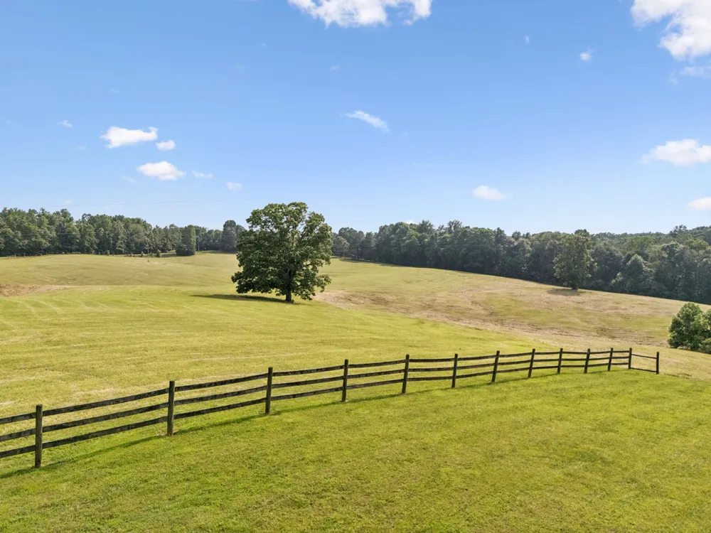 4255 McFall Rd Cumberland City, TN 37050
