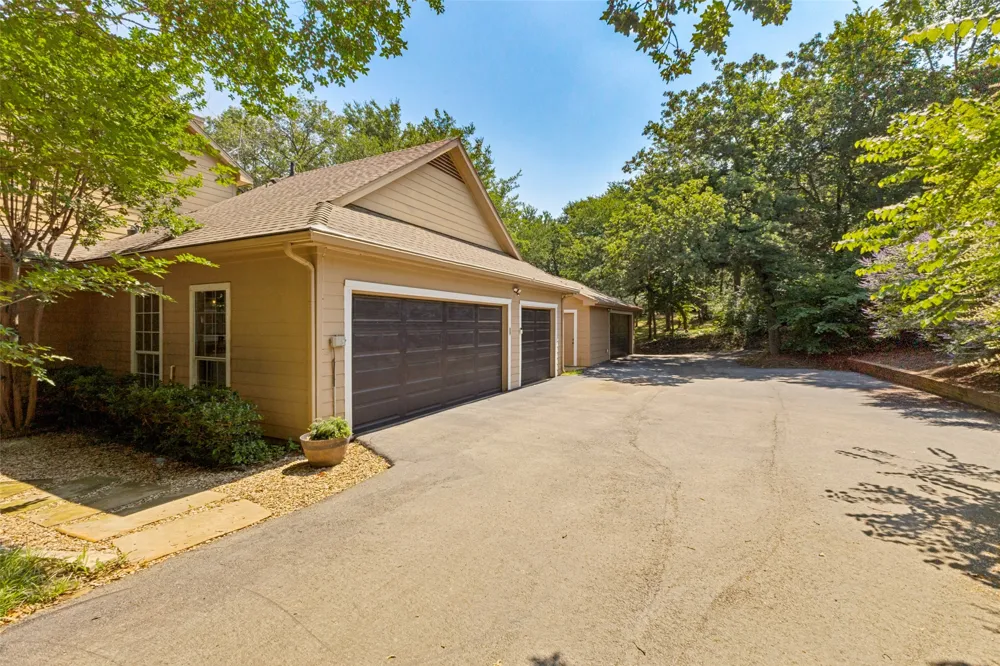 290 Aqua Marine Drive Oak Point, TX 75068