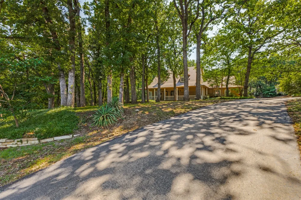 290 Aqua Marine Drive Oak Point, TX 75068