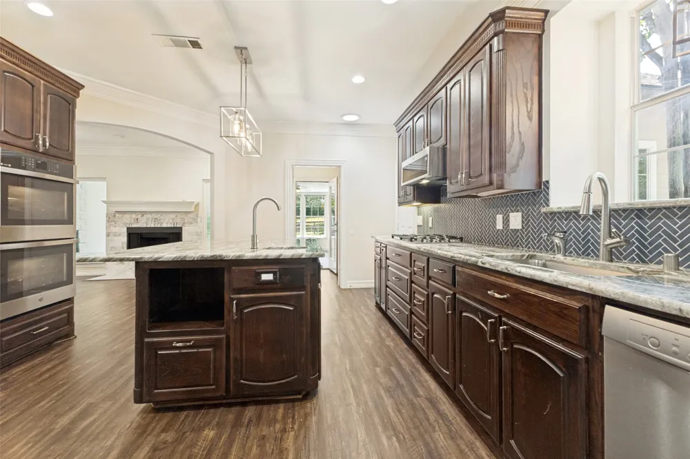 290 Aqua Marine Drive Oak Point, TX 75068