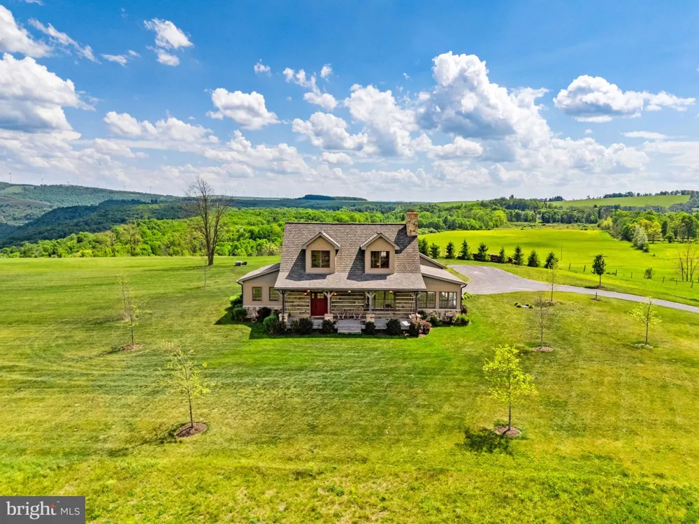 820 SHADYSIDE ROAD Elk Garden, WV 26717