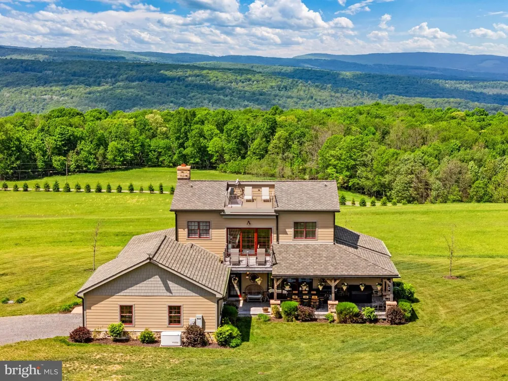 820 SHADYSIDE ROAD Elk Garden, WV 26717