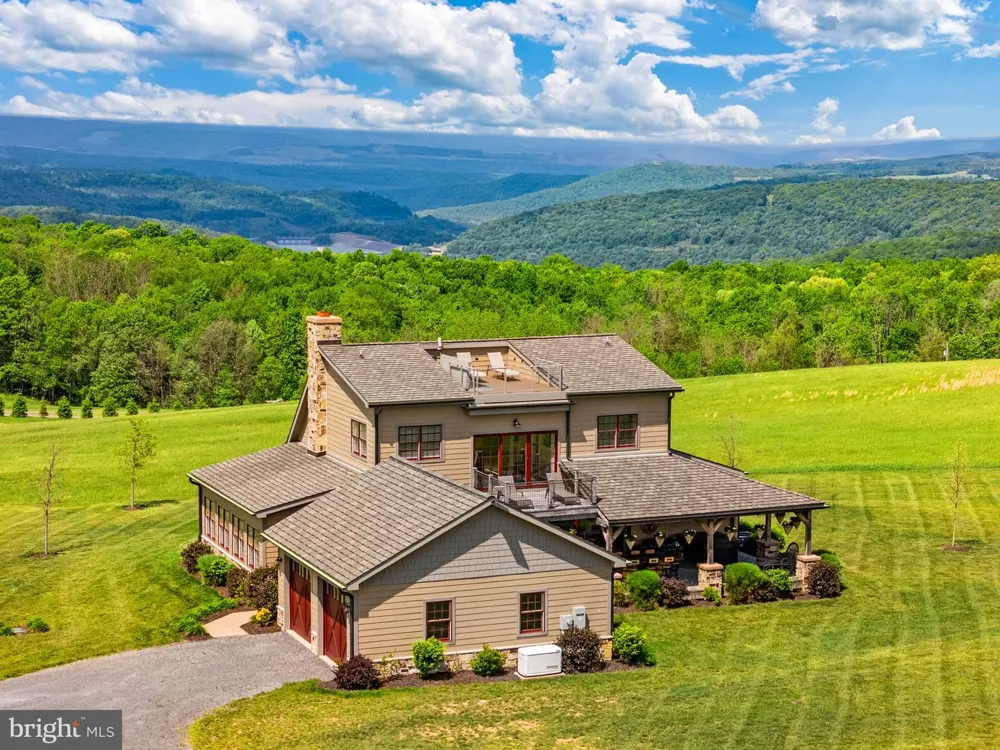 820 SHADYSIDE ROAD Elk Garden, WV 26717