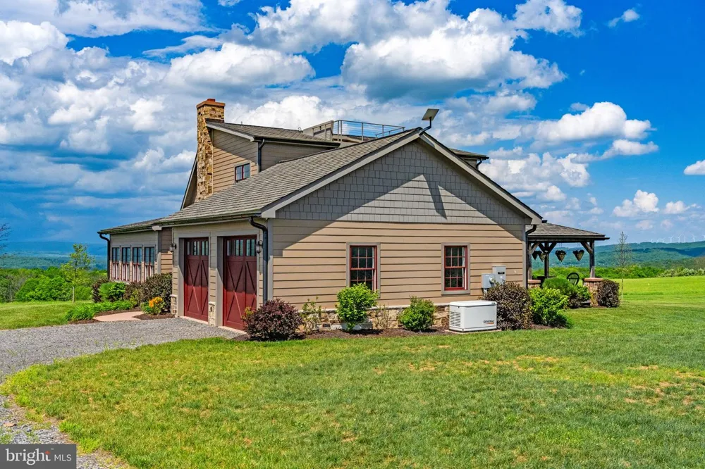 820 SHADYSIDE ROAD Elk Garden, WV 26717