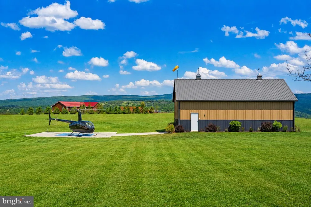820 SHADYSIDE ROAD Elk Garden, WV 26717