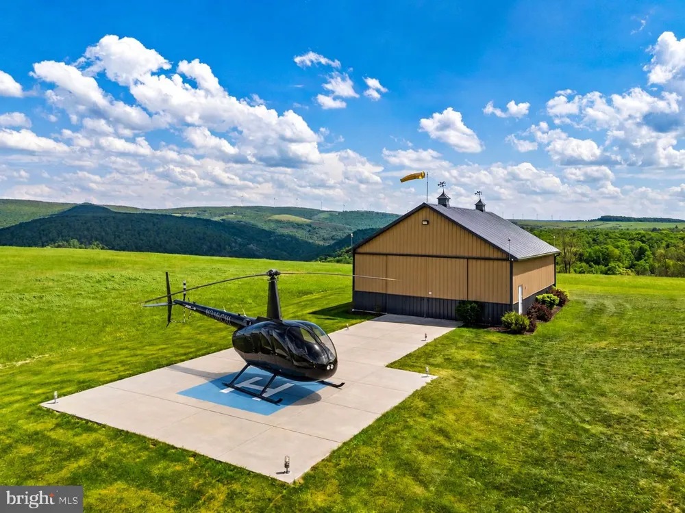 820 SHADYSIDE ROAD Elk Garden, WV 26717