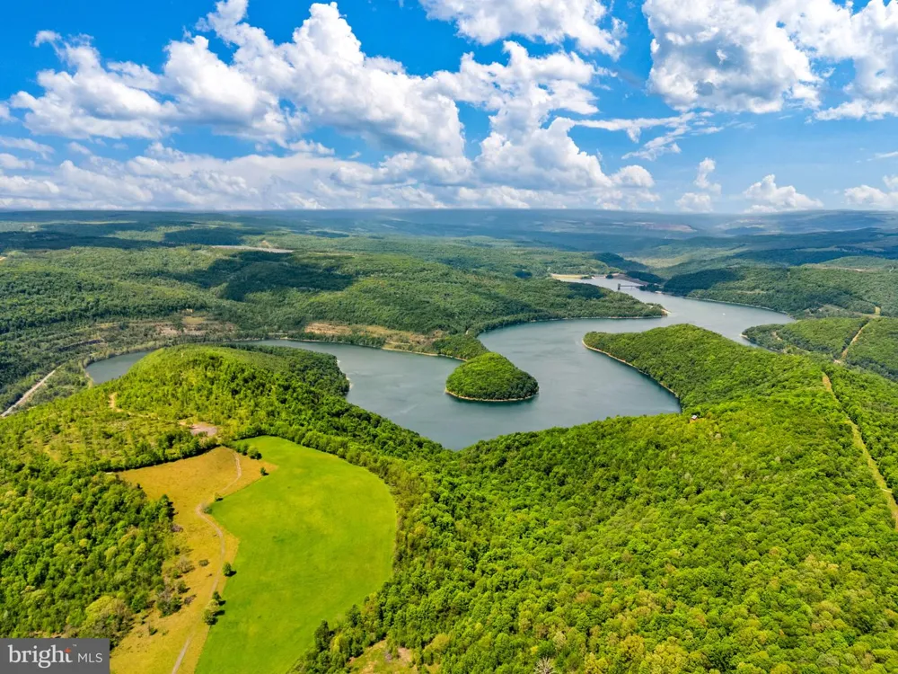 820 SHADYSIDE ROAD Elk Garden, WV 26717