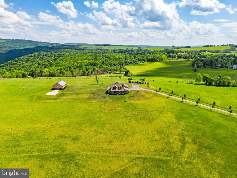 820 SHADYSIDE ROAD Elk Garden, WV 26717
