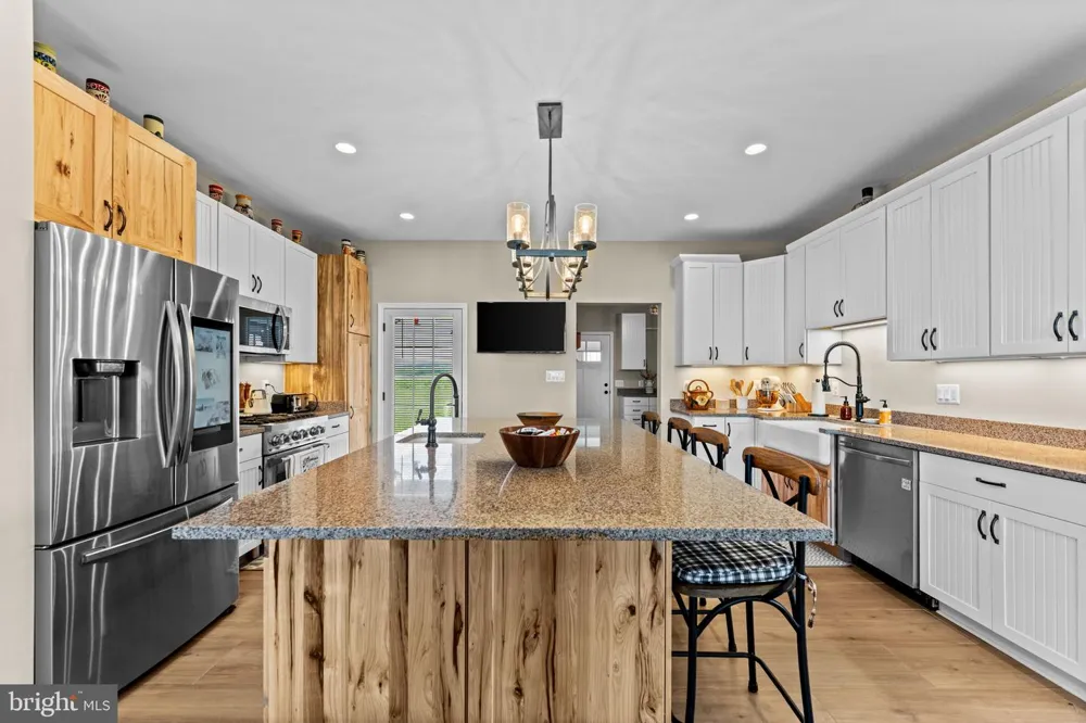 820 SHADYSIDE ROAD Elk Garden, WV 26717