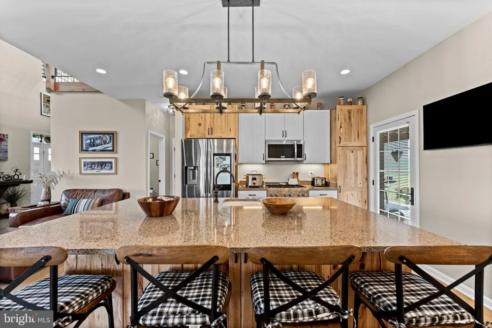 820 SHADYSIDE ROAD Elk Garden, WV 26717