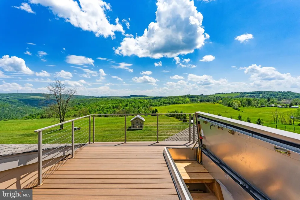 820 SHADYSIDE ROAD Elk Garden, WV 26717