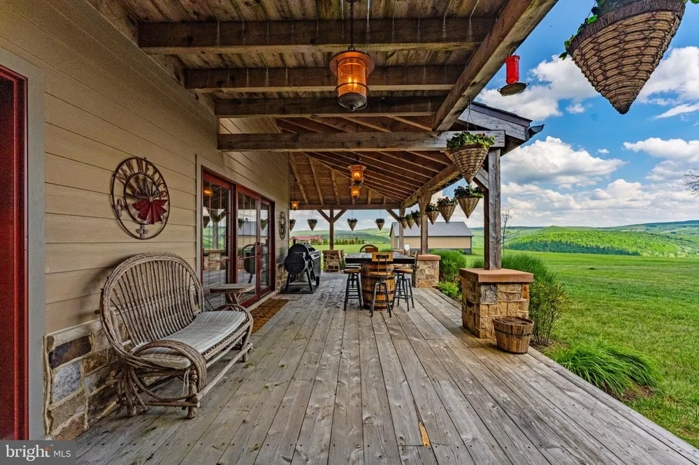 820 SHADYSIDE ROAD Elk Garden, WV 26717