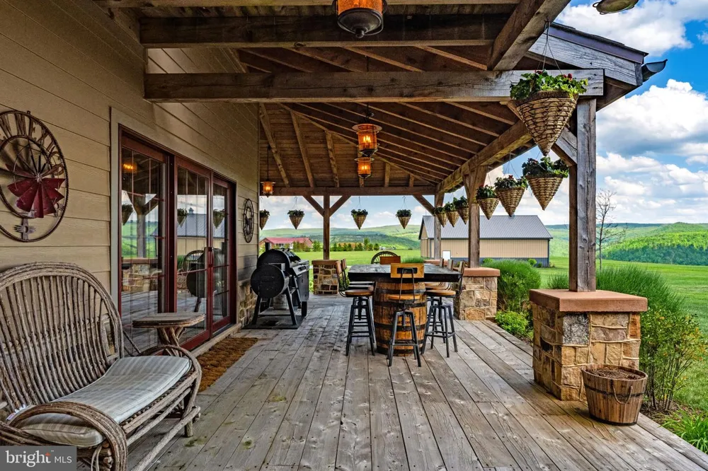 820 SHADYSIDE ROAD Elk Garden, WV 26717