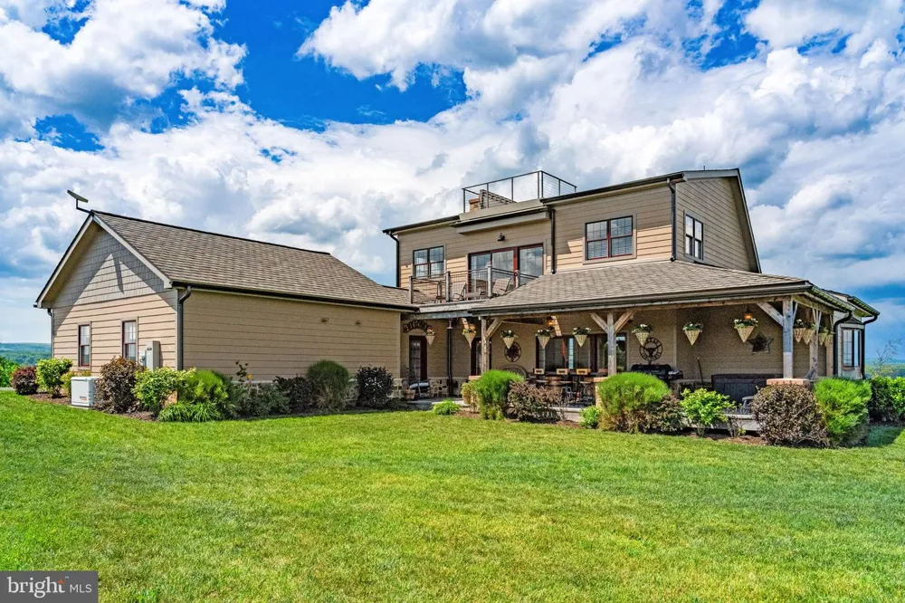820 SHADYSIDE ROAD Elk Garden, WV 26717