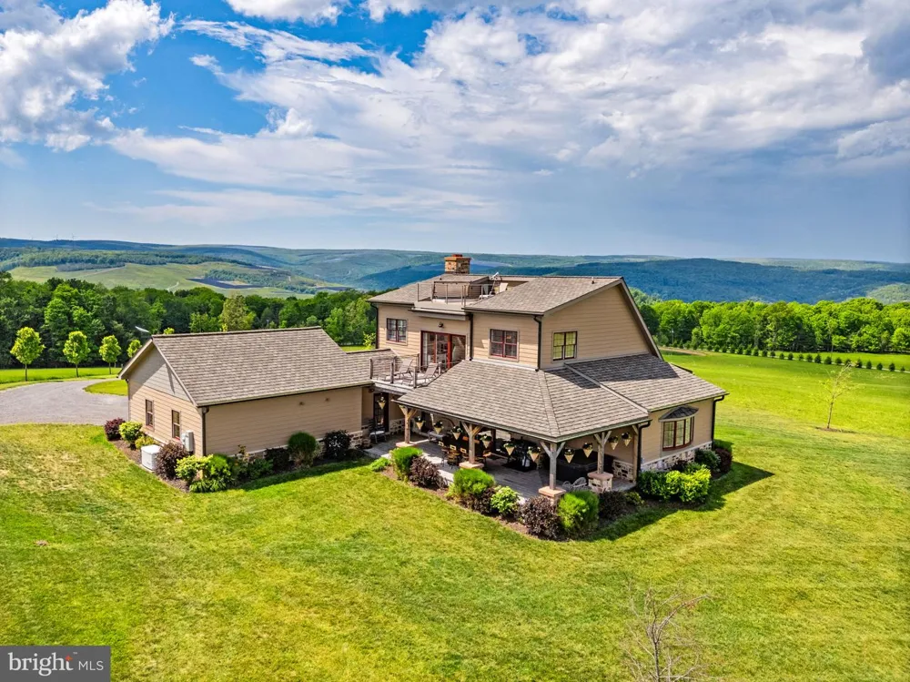 820 SHADYSIDE ROAD Elk Garden, WV 26717
