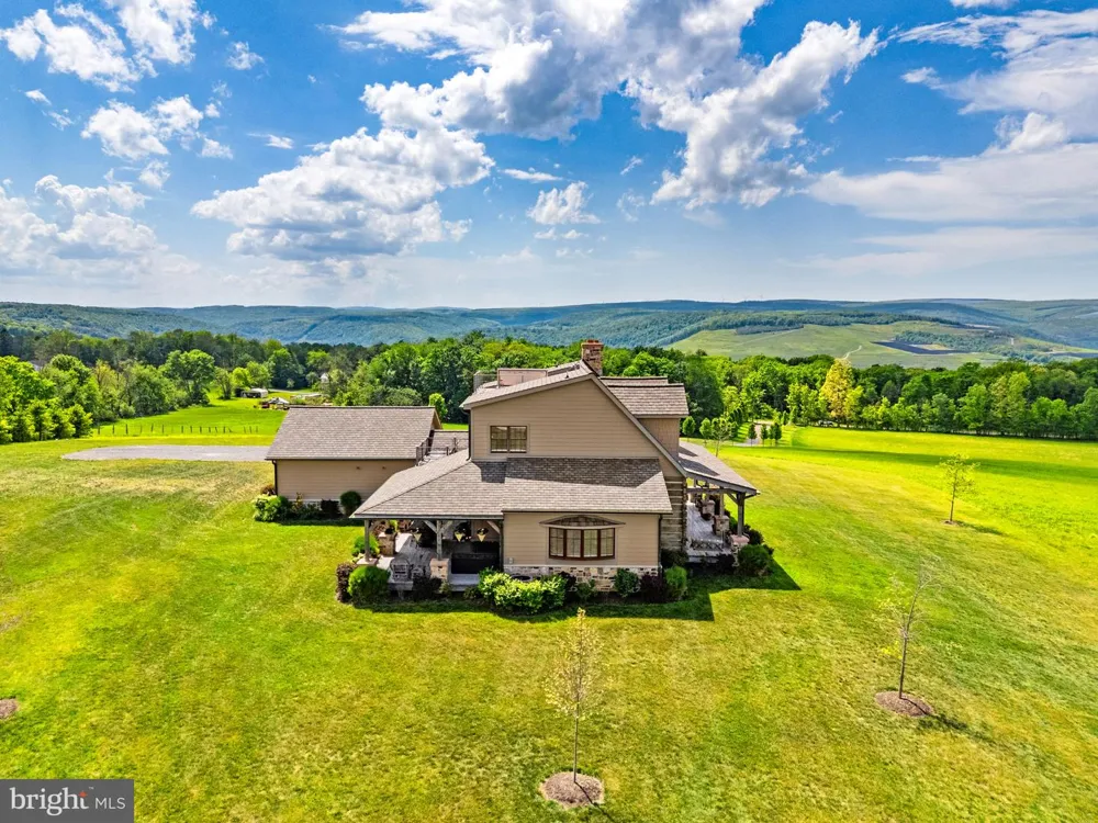 820 SHADYSIDE ROAD Elk Garden, WV 26717