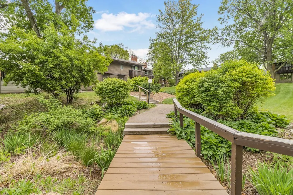 1217 Brighton Square New Brighton, MN 55112