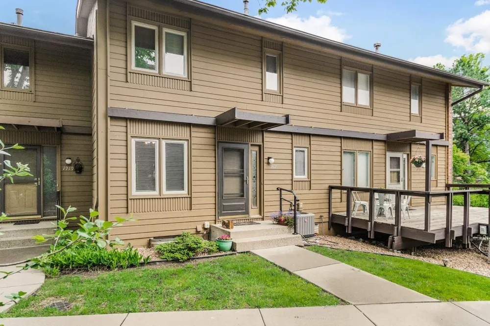 1217 Brighton Square New Brighton, MN 55112