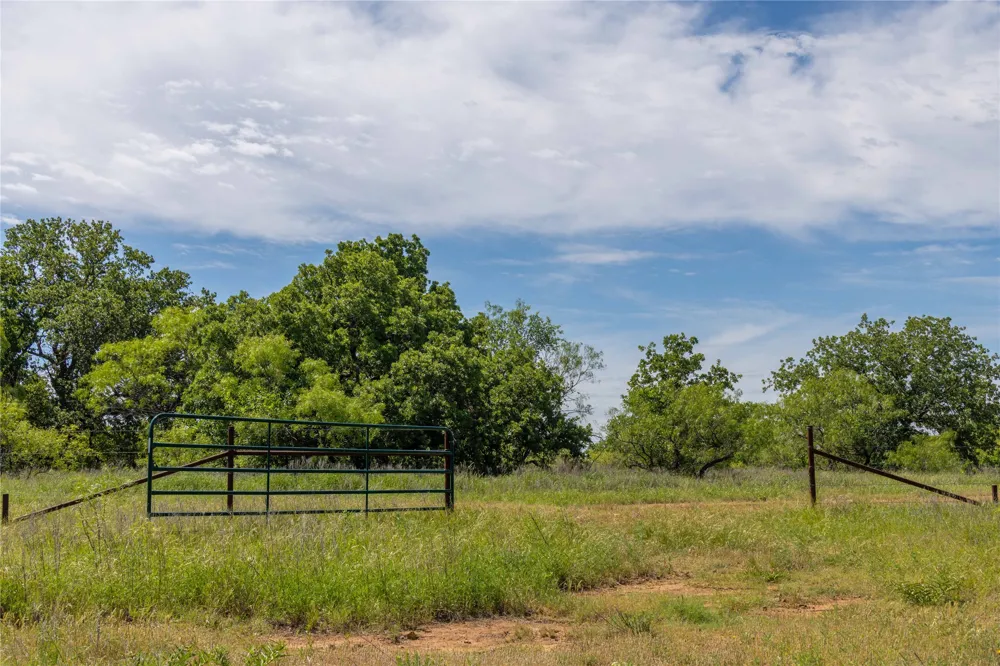 7582 Fm 2652 Loving, TX 76460