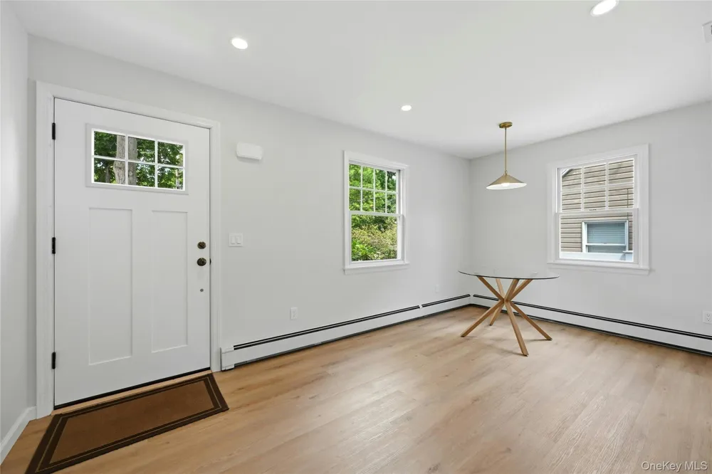 192 Iceland Drive South Huntington, NY 11746