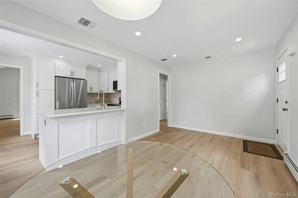 192 Iceland Drive South Huntington, NY 11746