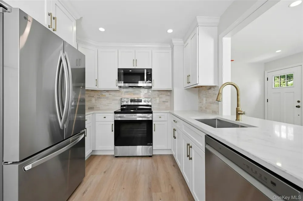 192 Iceland Drive South Huntington, NY 11746