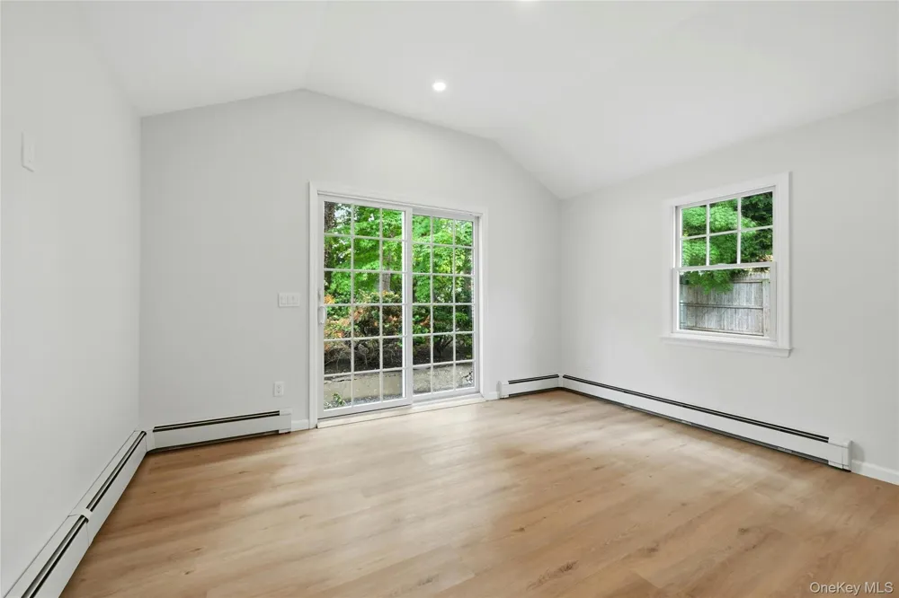 192 Iceland Drive South Huntington, NY 11746