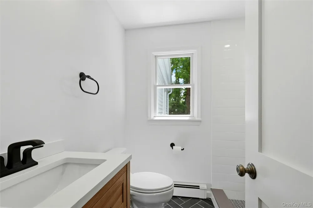 192 Iceland Drive South Huntington, NY 11746