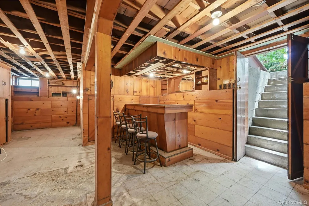 192 Iceland Drive South Huntington, NY 11746