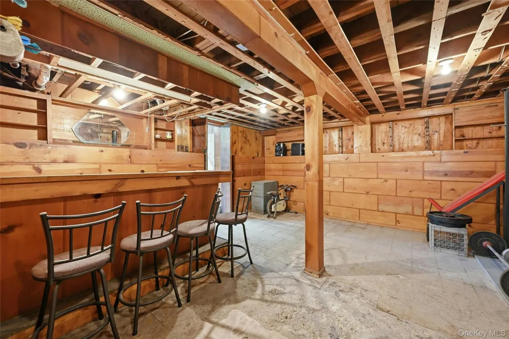 192 Iceland Drive South Huntington, NY 11746