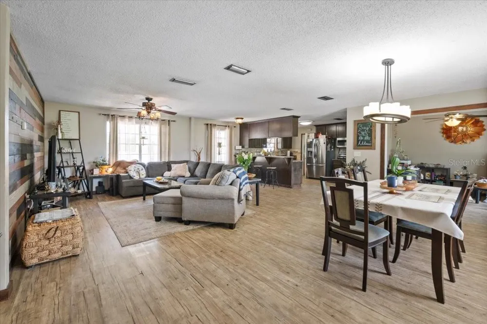 7422 S COUNTY ROAD 231 Lake Butler, FL 32054