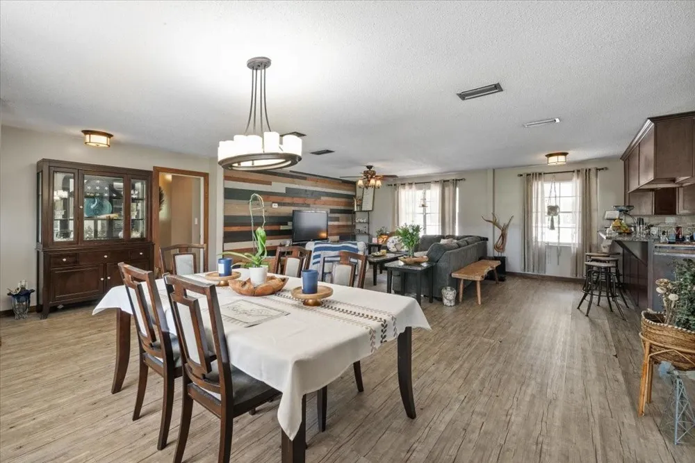 7422 S COUNTY ROAD 231 Lake Butler, FL 32054