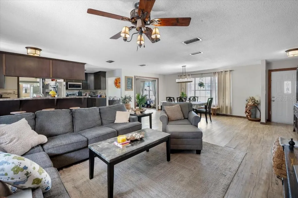 7422 S COUNTY ROAD 231 Lake Butler, FL 32054