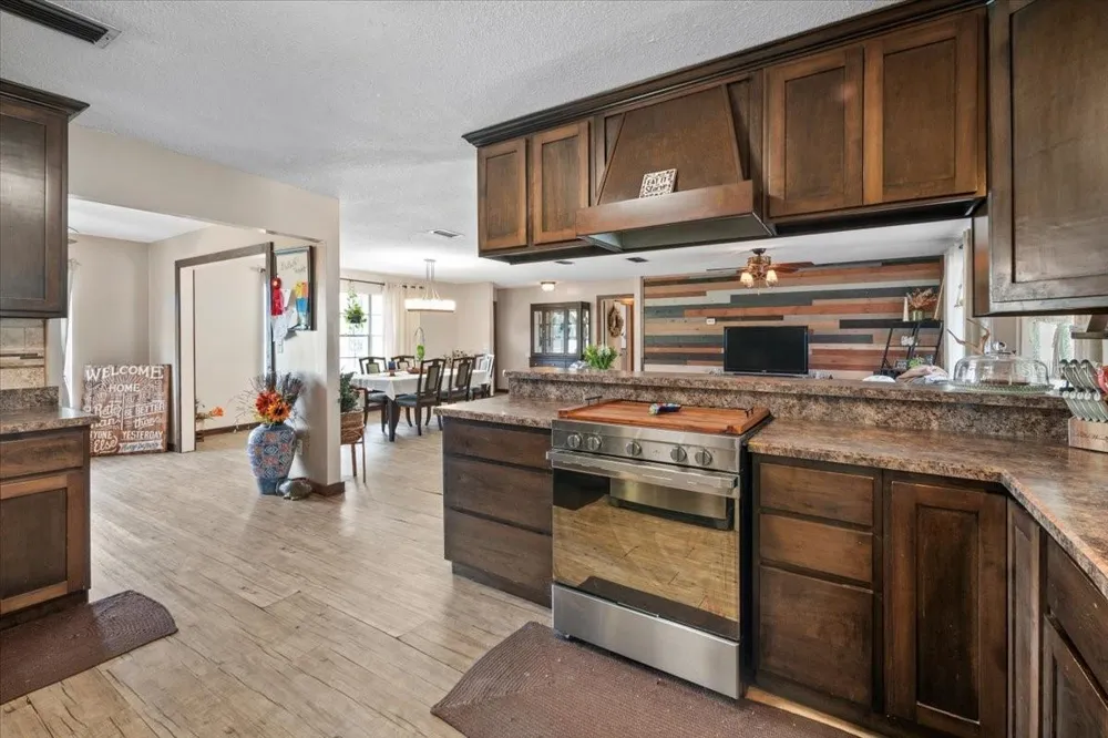 7422 S COUNTY ROAD 231 Lake Butler, FL 32054